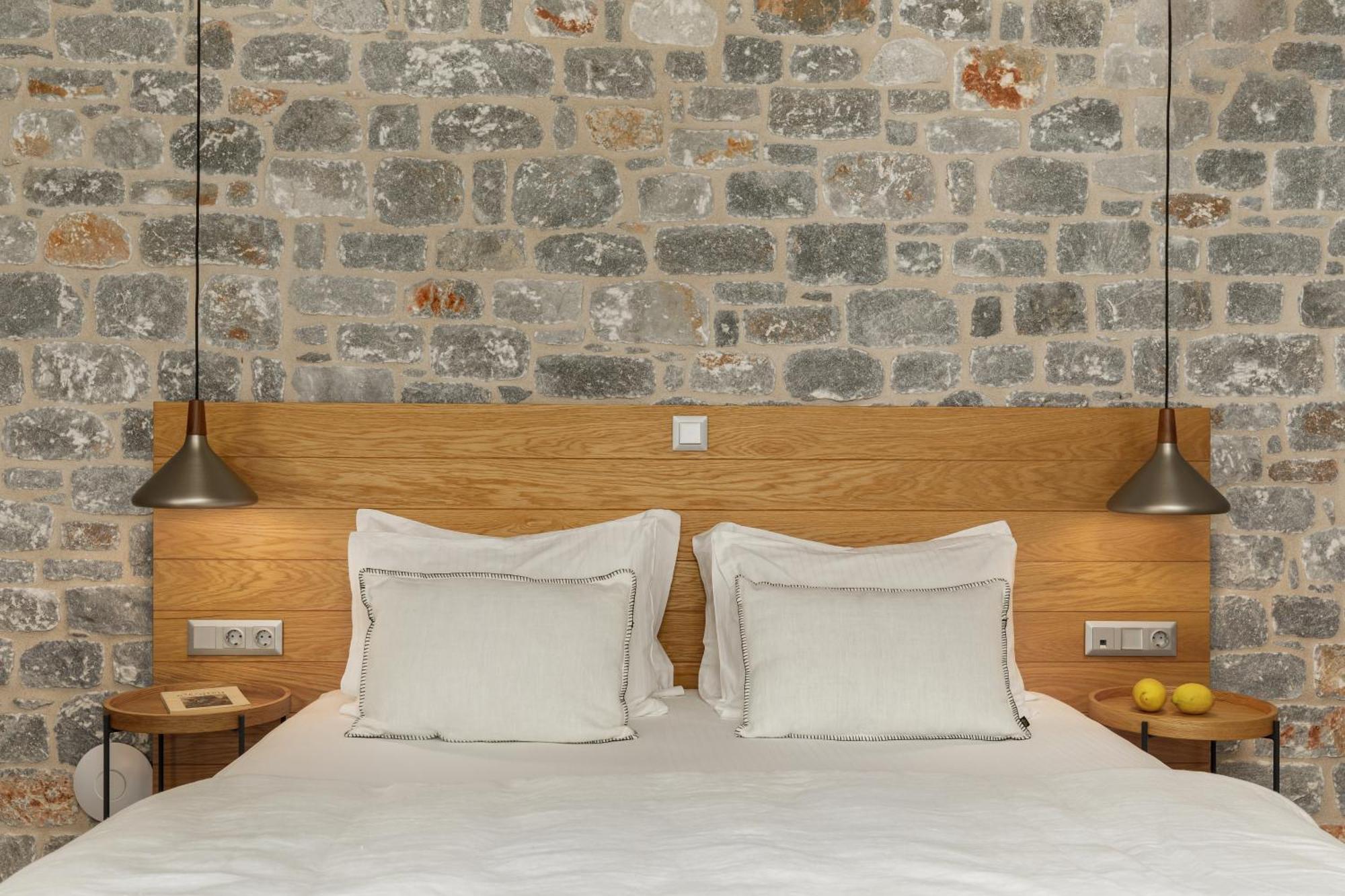 Trapela Limeni Luxury Suites Ruang foto