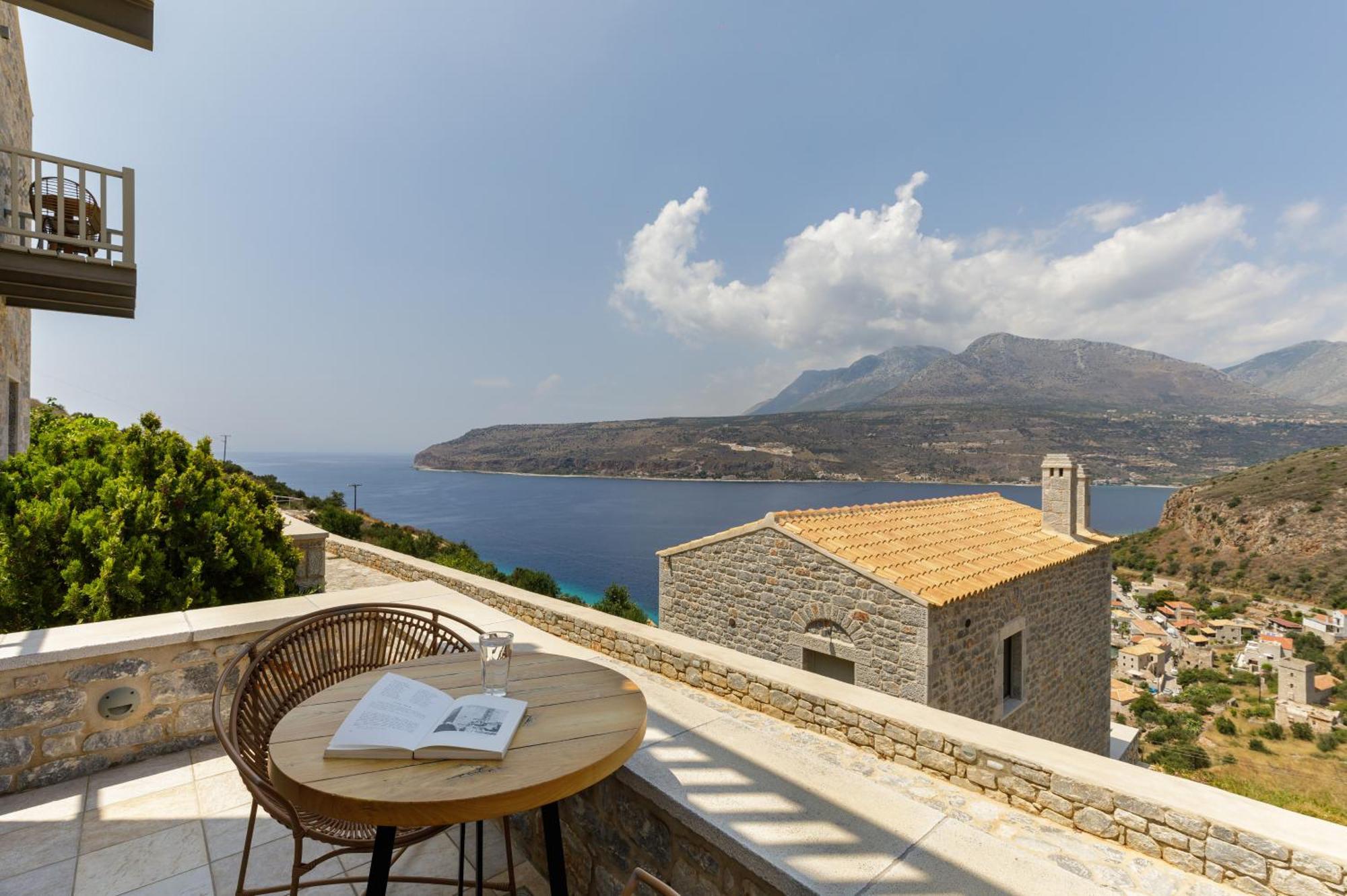 Trapela Limeni Luxury Suites Ruang foto