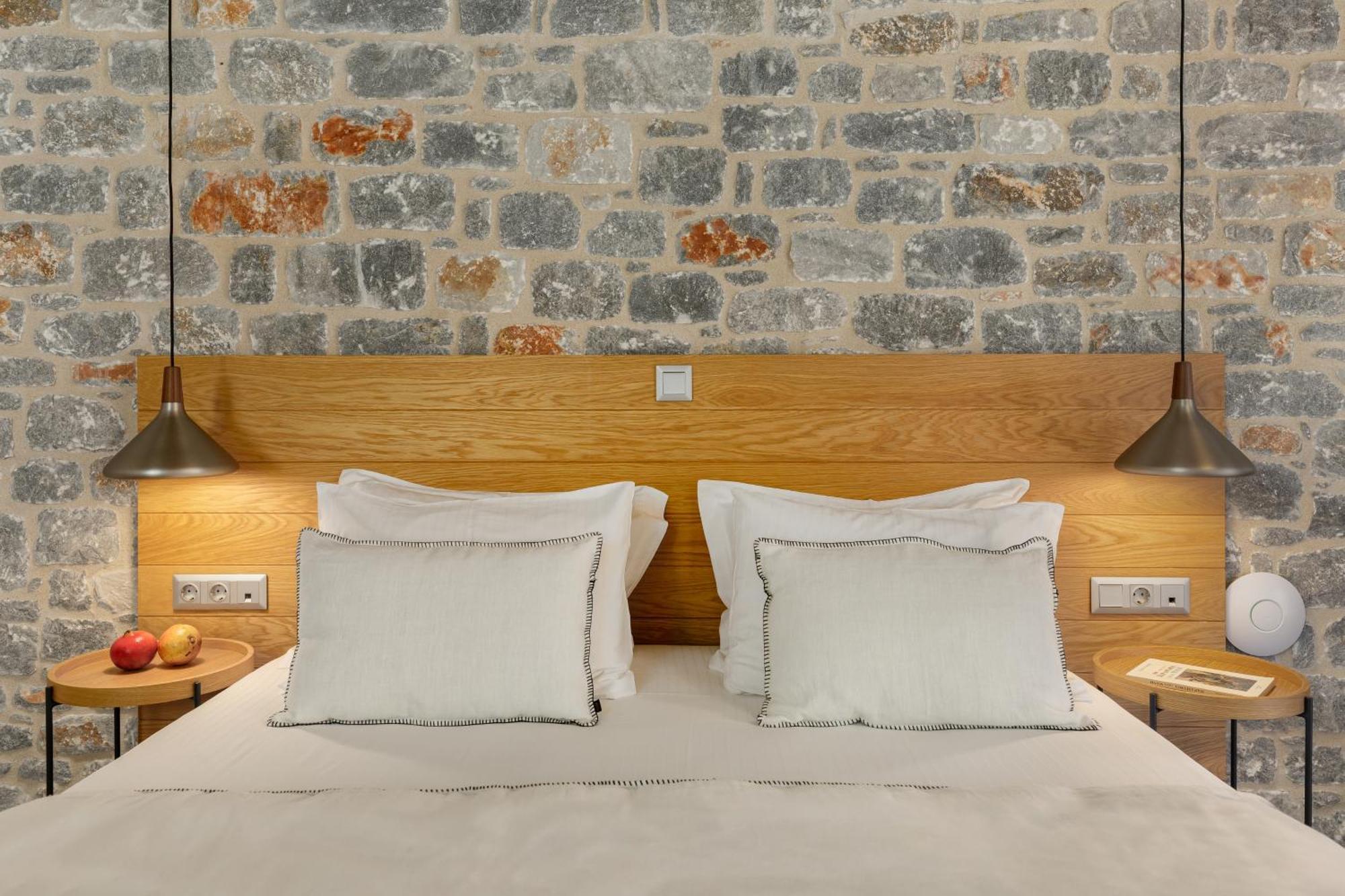 Trapela Limeni Luxury Suites Ruang foto